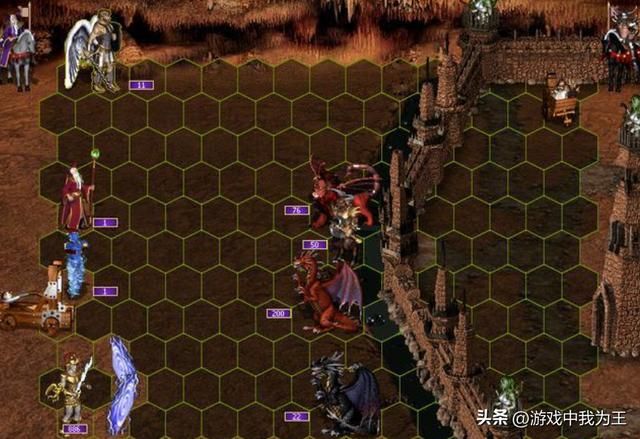 英雄无敌3：六级兵里面的独一档，除了贵，没有缺点！
