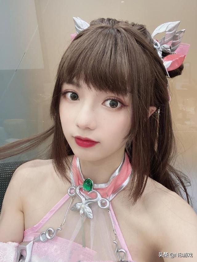 腐团儿呆妹rita在线游戏直播，晴子也参与了，粉丝：我支持乔碧萝