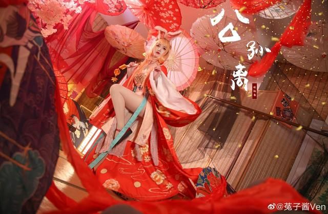 女英雄的COS谁最出色？比游戏皮肤更迷人的王者荣耀Coser