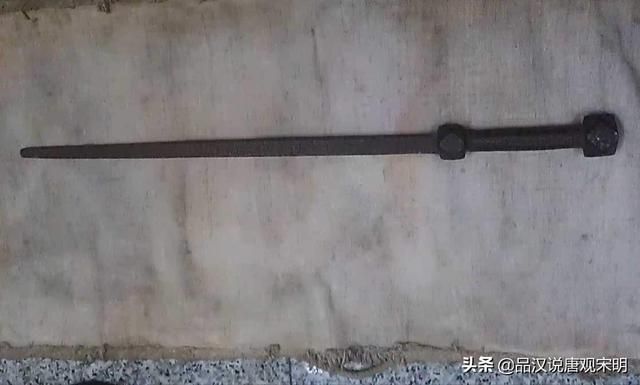 青釭剑对决倚天剑：究竟哪把更锋利？