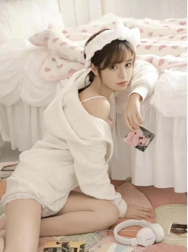 药水哥教你攻略《美女围城》女主肖鹿！不容错过！