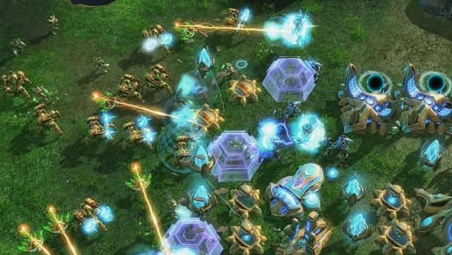 神族机械哨兵的悲惨遭遇：防空能力不如追猎者，地面作战无需它