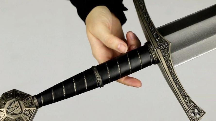 天国拯救最好的武器用它能轻松过关吗