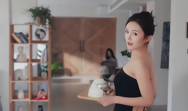 《美女》狂赚8000万后，厂商急着让男性爆金币了？