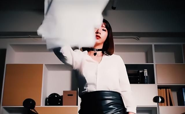《美女》狂赚8000万后，厂商急着让男性爆金币了？