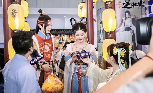 抱着“国风美学”狂薅，揭秘逆水寒最让人上瘾的流量密码