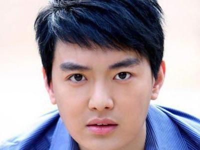 万达二公子是谁的儿子知乎，万达二公子照片