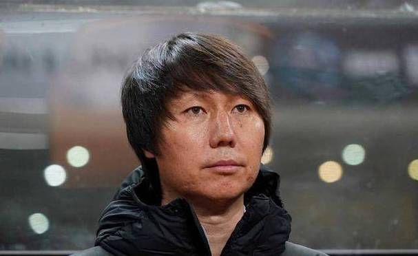 李铁维基百科信息大变样？球迷集体行动，究竟发生了什么？