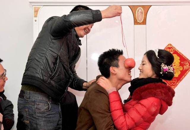 结婚想玩点刺激的？闹洞房的游戏帮你选好了！