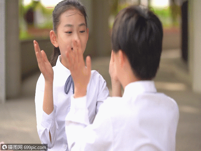 这些小学生拍手游戏和口诀，你小时候玩过吗？
