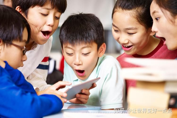 青少年如何玩电子游戏？听听家长和老师怎么说！